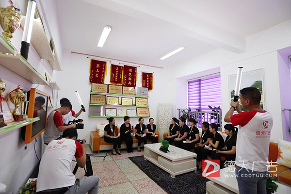 常德市德天廣告有限公司,品牌設(shè)計,活動策劃,影視攝制,廣告設(shè)備租賃,媒體廣告推廣,